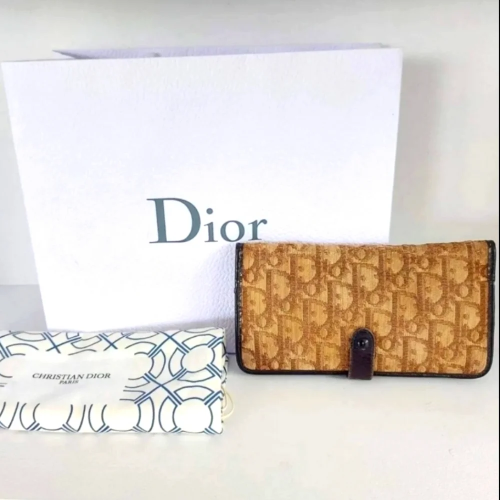 AUTHENTIC CHRISTIAN DIOR VINTAGE ICONIC OBLIQUE WALLET/CLUCH